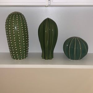 3 Cactus Statues